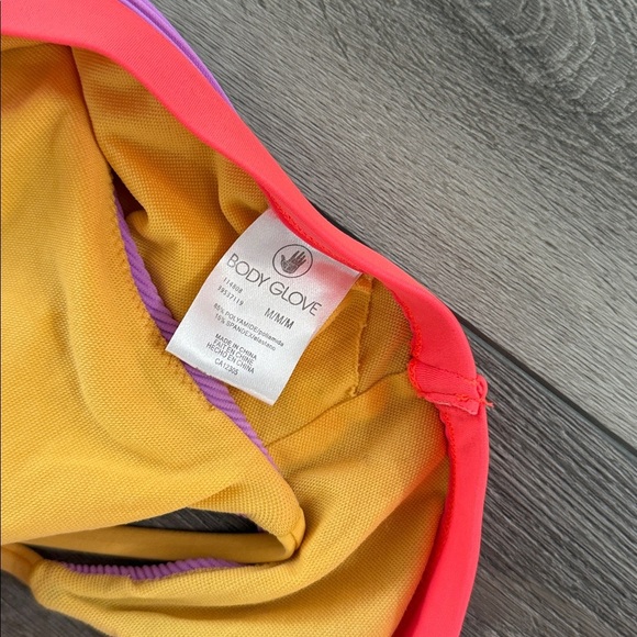 Body Glove Womens ARO Bralette Bikini Swimsuit S/M - Picture 4 of 4